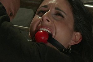 脱了内裤张开腿十八大禁免费网站