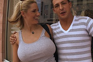 欧洲美女爱爱狂插