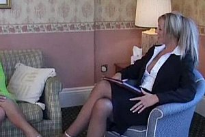 日韩日黄色视频